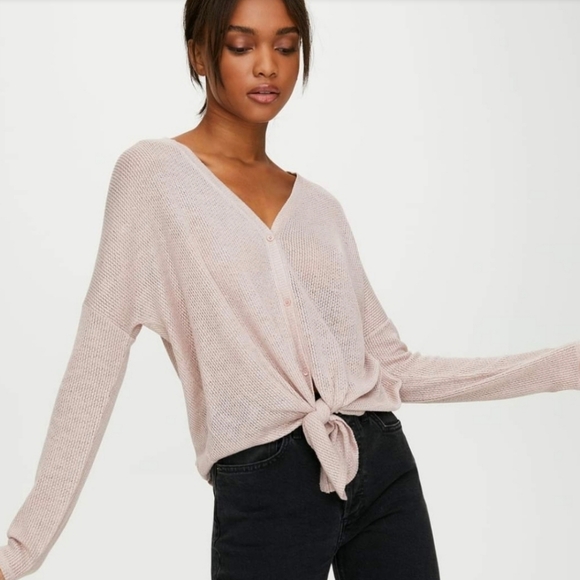 Aritzia Tops - Aritzia Taurus long sleeve The Group by Babaton size xs